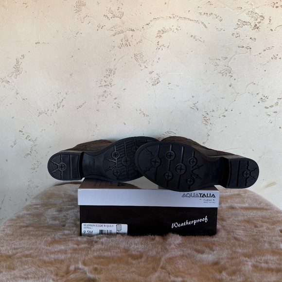 NWT Aquatalia "Shannon" Weatherproof Suede Quilted Boots - Asphalt Grey 9.5M NIB - Picture 3 of 9